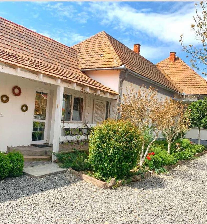 Villa Lukash Yanoshi Extérieur photo