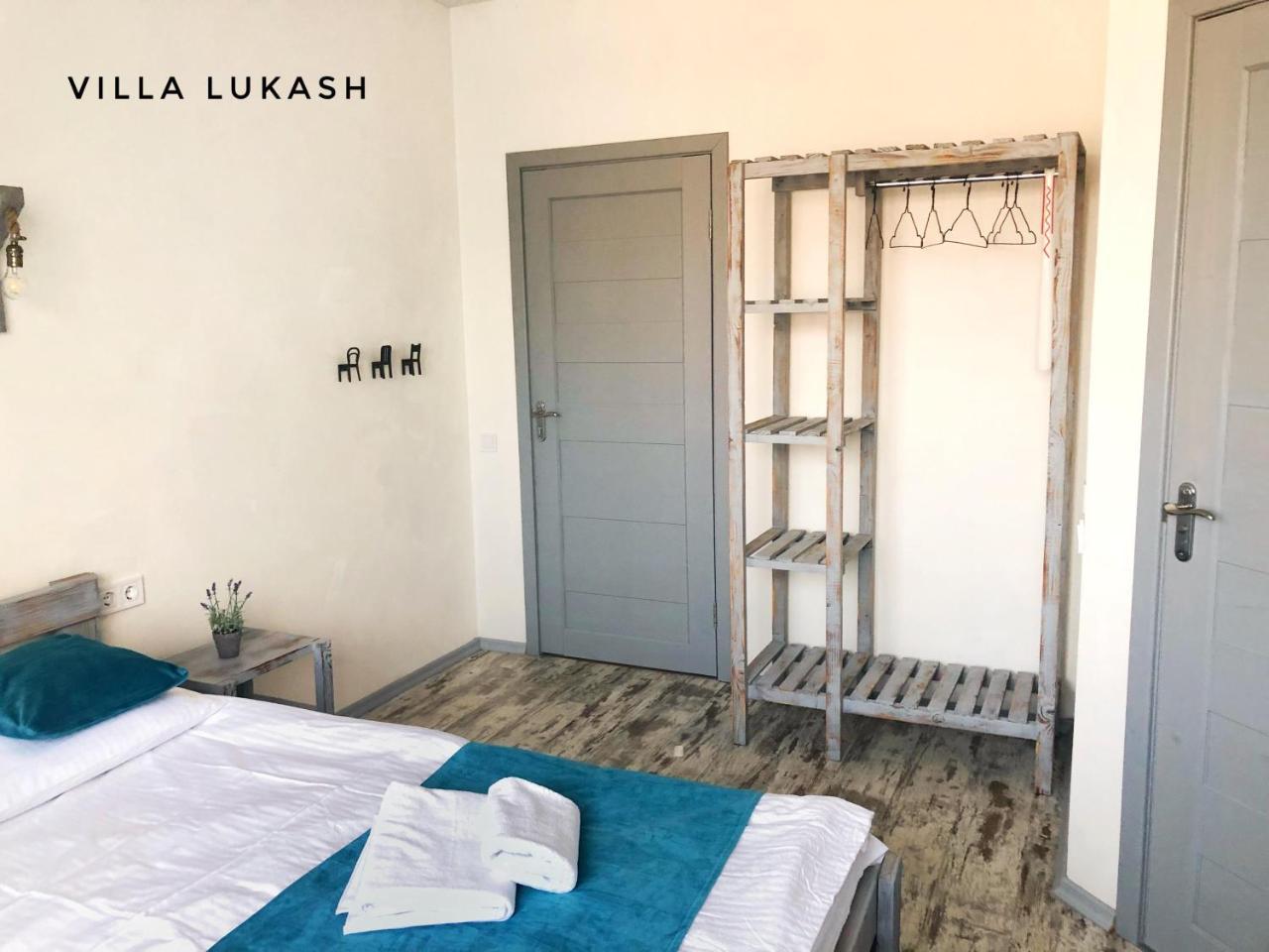 Villa Lukash Yanoshi Extérieur photo